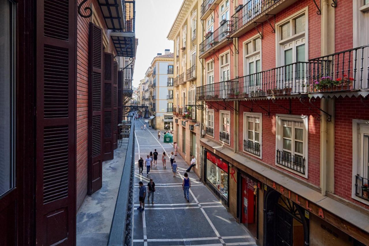 Apartamento Boutique Centro Zapateria 45 Apartment Pamplona Luaran gambar