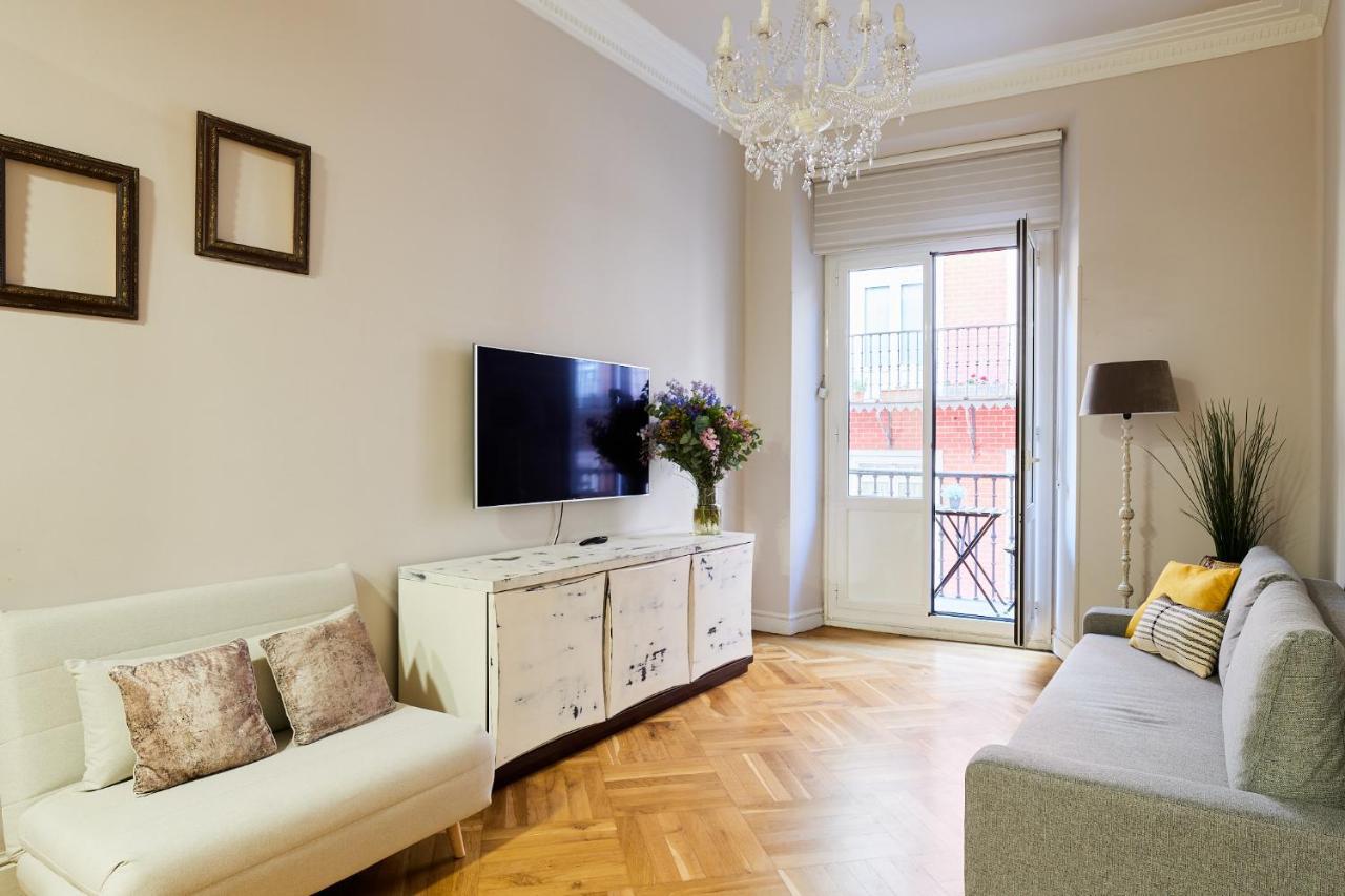 Apartamento Boutique Centro Zapateria 45 Apartment Pamplona Luaran gambar