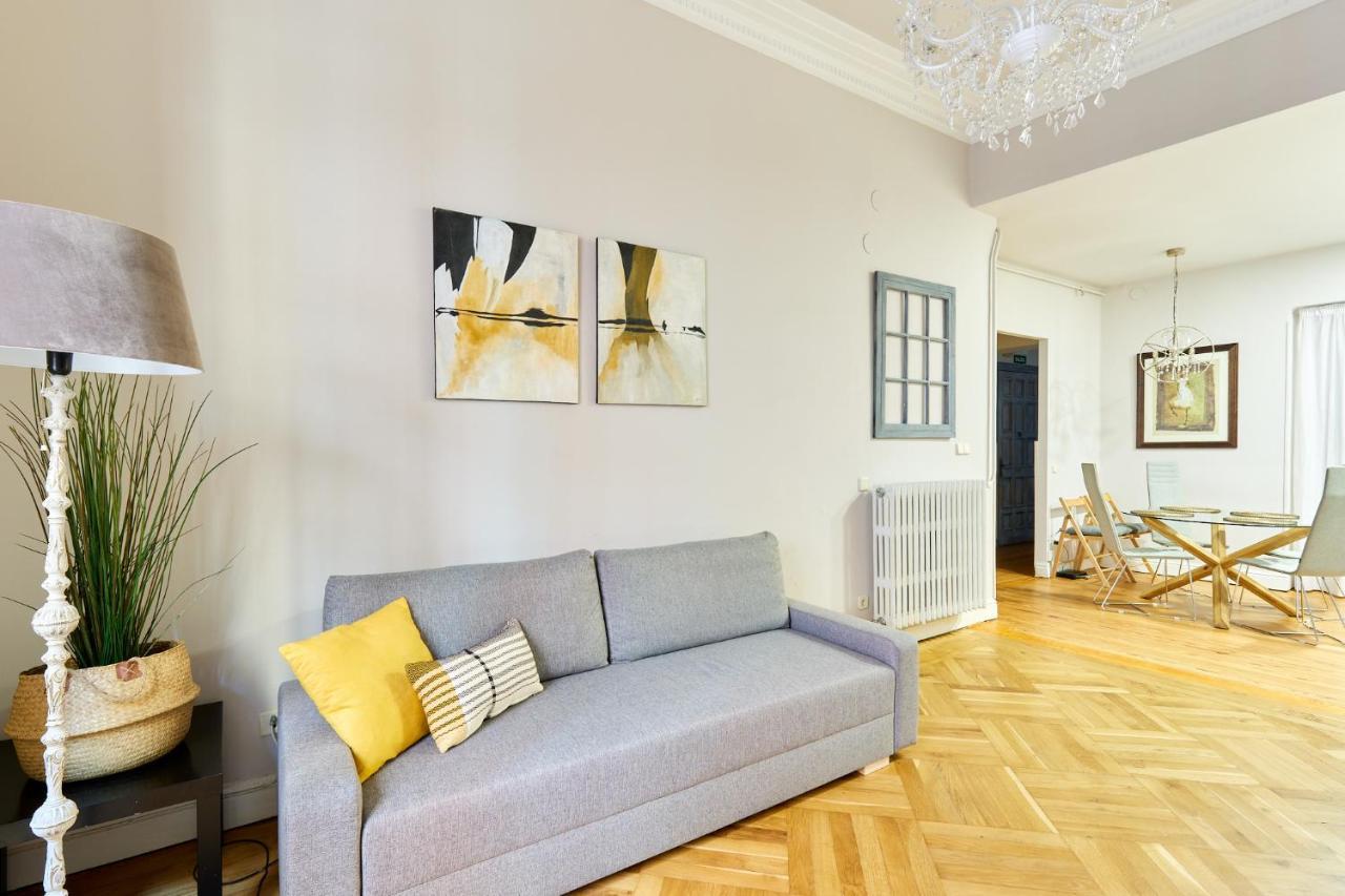 Apartamento Boutique Centro Zapateria 45 Apartment Pamplona Luaran gambar