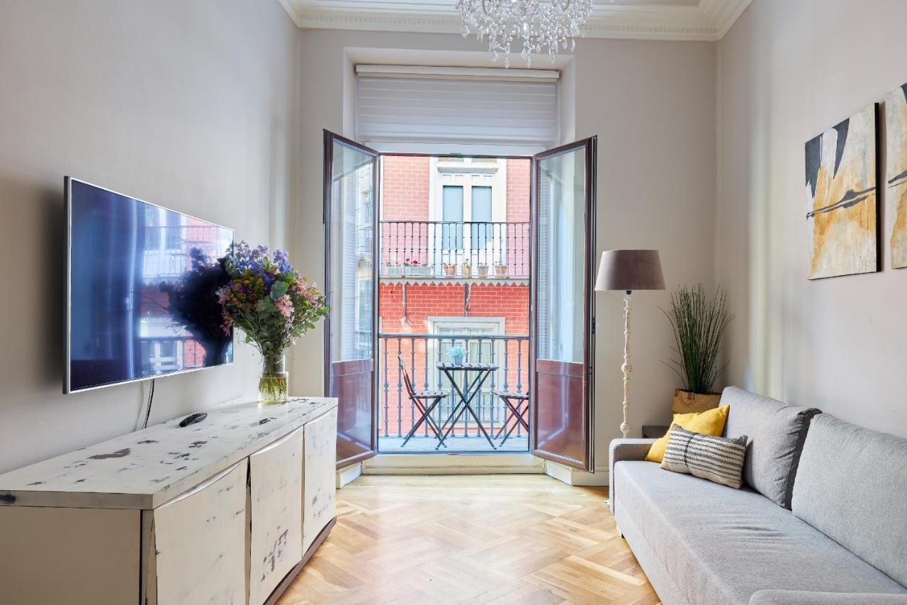 Apartamento Boutique Centro Zapateria 45 Apartment Pamplona Luaran gambar