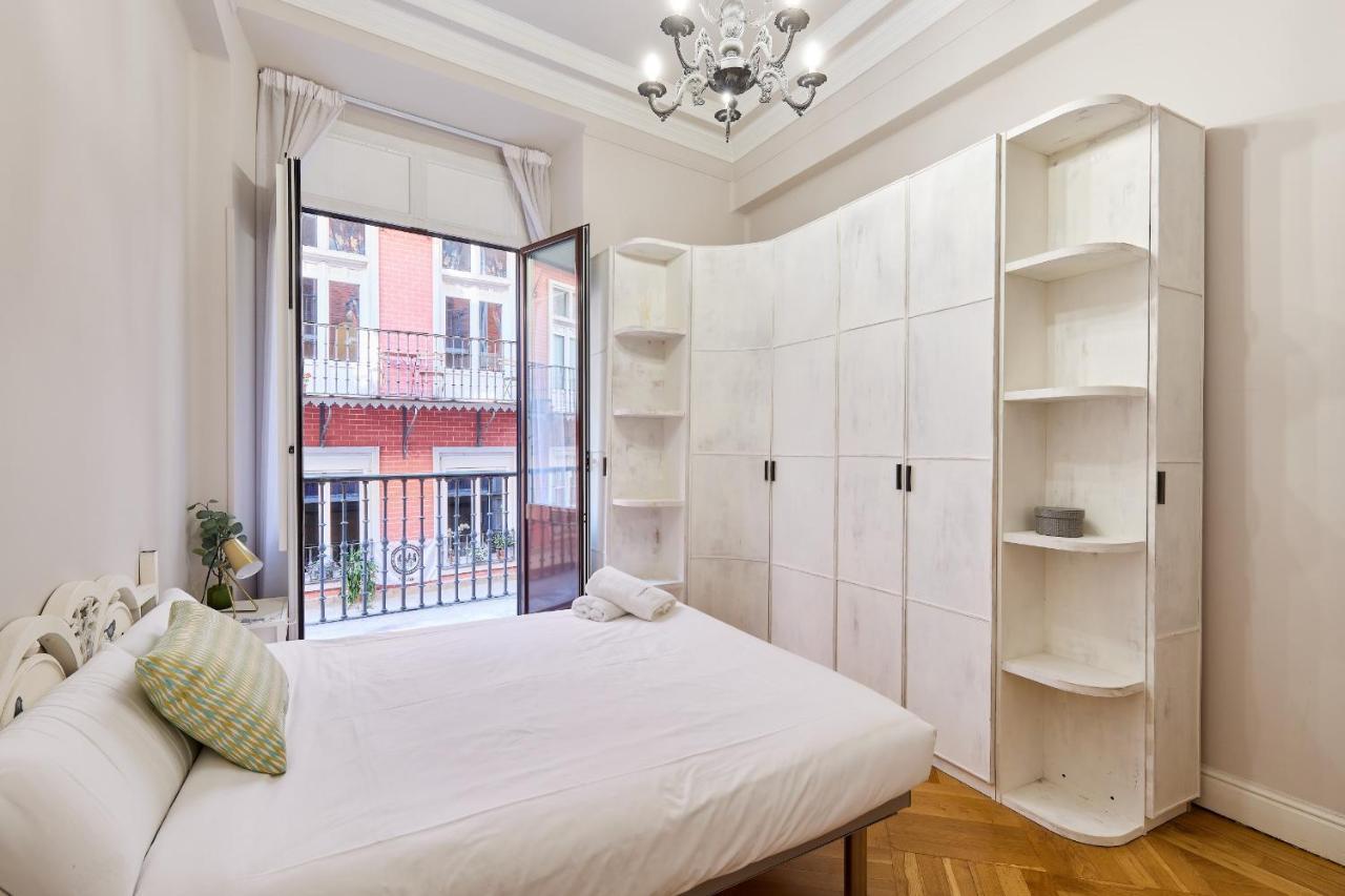 Apartamento Boutique Centro Zapateria 45 Apartment Pamplona Luaran gambar