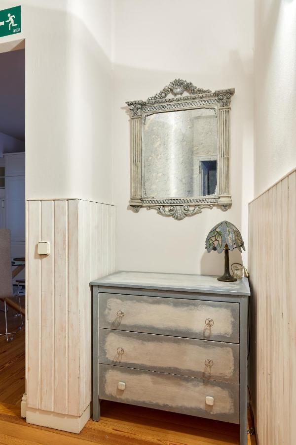 Apartamento Boutique Centro Zapateria 45 Apartment Pamplona Luaran gambar