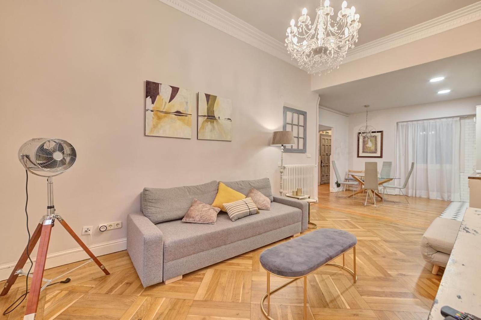 Apartamento Boutique Centro Zapateria 45 Apartment Pamplona Luaran gambar